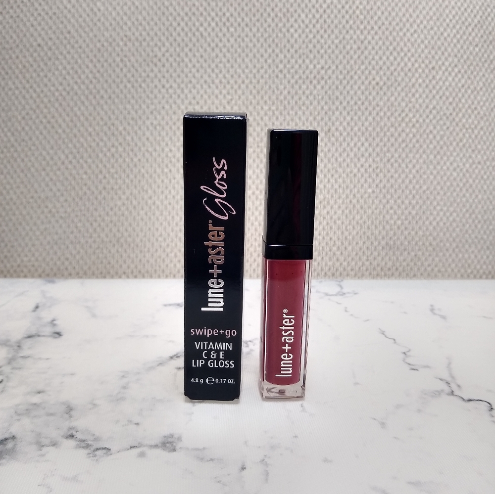 LUNE + ASTER Lip Gloss CEO Vitamin C & E Swipe + Go CEO